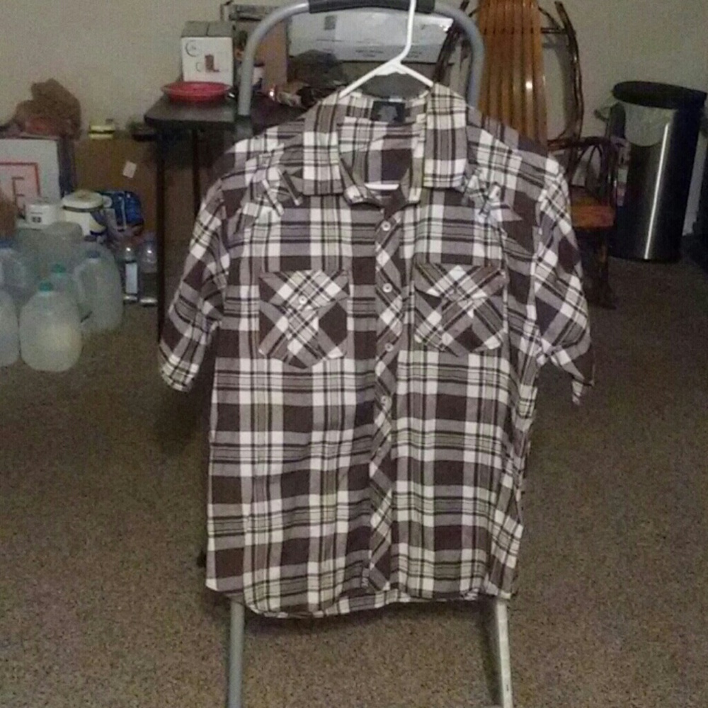 White & brown checker short sleeve shirt